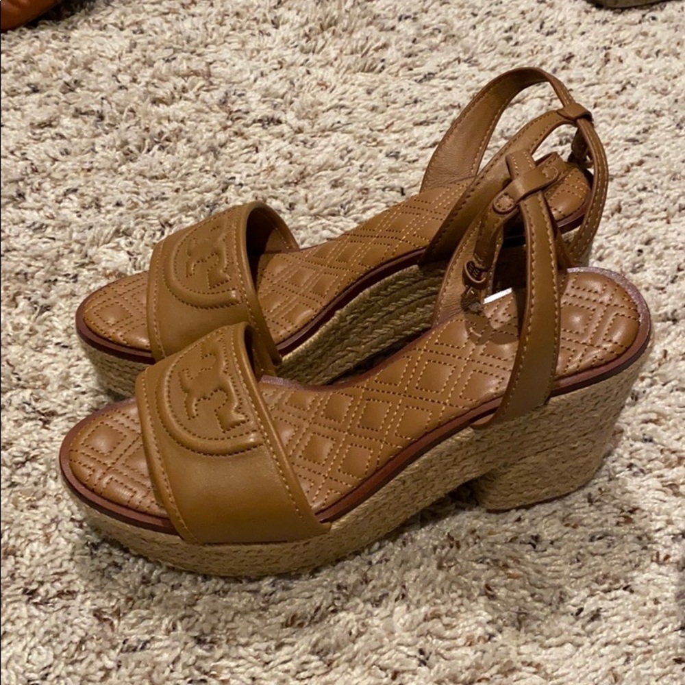 Shoes - Picture 2 of 3